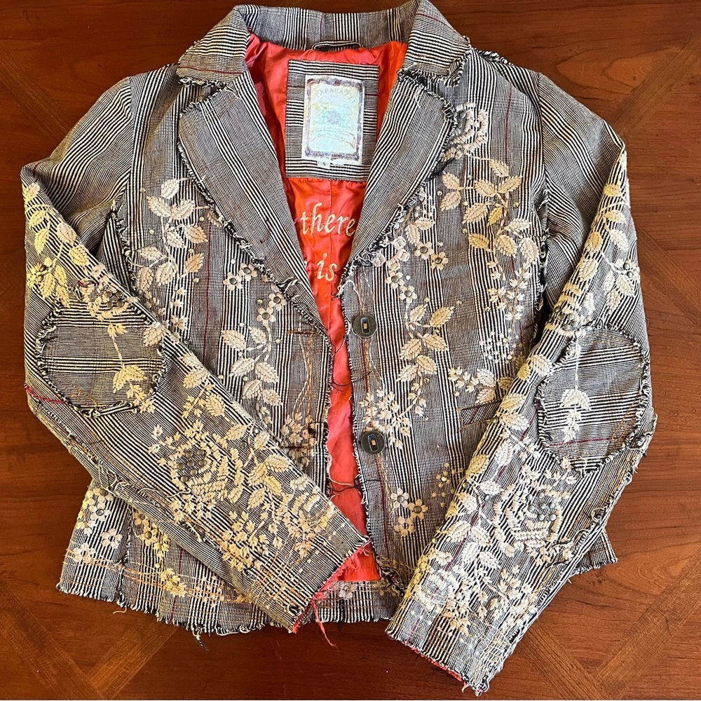 Paparazzi Floral Embroidered Women's Jacket